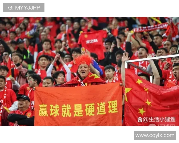 中国男足迎战日本队力争胜利展现团队精神与拼搏决心